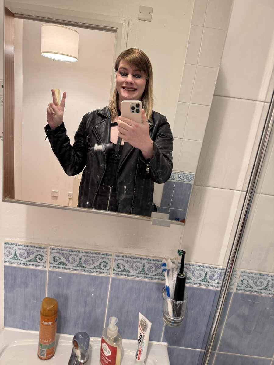 msgd_ghosty's tweet image. god i am so hot