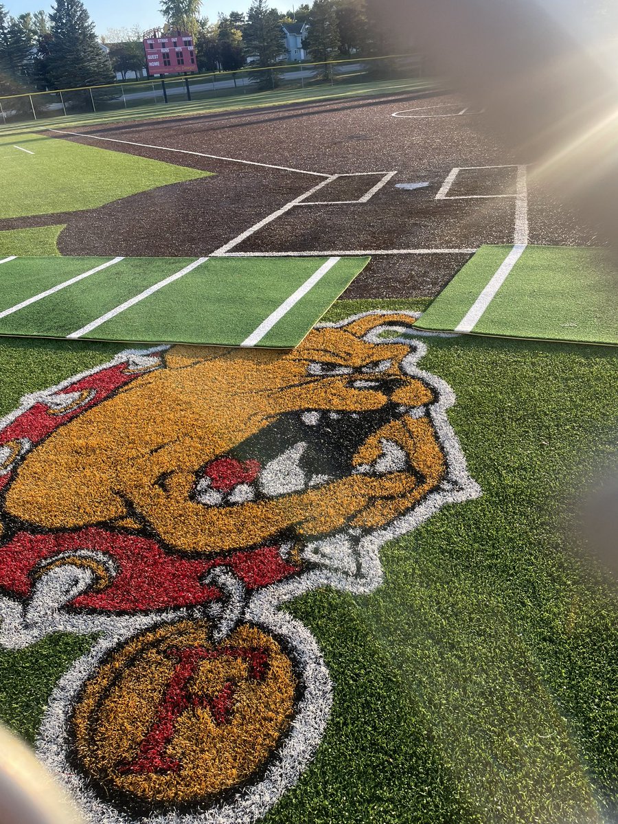 I had a great couple of days with <a href="/FSU_SB/">Ferris St. Softball</a> and <a href="/schumann_jake/">Jake Schumann</a> . Thank you so much for an amazing official visit and showing what it’s like to be a DAWG. I loved meeting the players and watching them in action! GO DAWGS!! 

<a href="/SC_Iowa/">Softball Club of Iowa Owls</a>  <a href="/jhawksb/">Urbandale J-Hawks Softball</a>