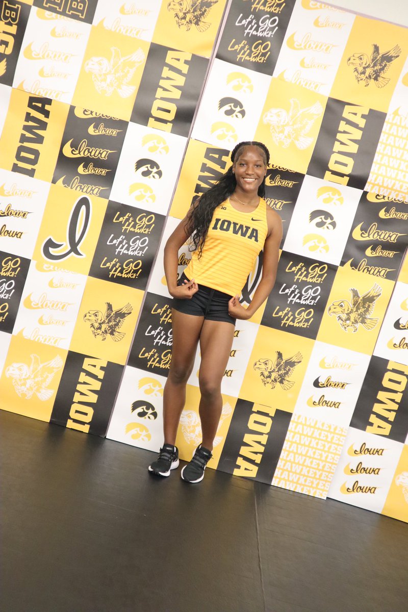 It was great having a visit at the University Of Iowa, thank you for all the coaches for having us!!!. Go Hawkeyes💛🖤 #official visit #notcommitted