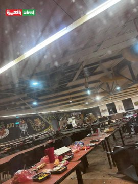 khaledmahmoued1's tweet image. Photos and footage described as the &quot;last supper&quot; of Israeli soldiers were broadcast by Israeli media from the site of the drone explosion launched by Hezbollah on an Israeli military base south of Haifa.
#IsraeliArmy #Hezbollah #DroneAttack #IsraeliMilitaryBase #Haifa