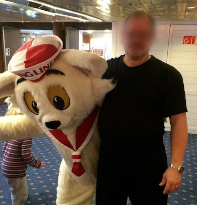 В Петербурге алкоголик отработал боксерские удары на маленьких девочках

В Питере полицией задержан 58-летний покемон, который пьяным возвращался домой через детскую площадку и подрался с подростками.

petrogazeta.ru/material/2024/…
