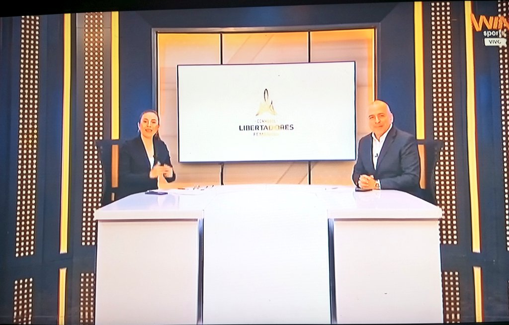 jeriscassiani's tweet photo. Buenas tardes  conectado contigo #LIBERTADORESFEMxWIN  mi querida, apreciada y amiga @nathalia_priet7 para el comentario 🎙️⚽💕 de este partido Santa Fe vs Alianza Lima, eres una crack. Besos y abrazos 😘🤗. Muchos éxitos en la transmisión y que Dios te bendiga  🙏 https://t.co/w7yj8M9xQ3