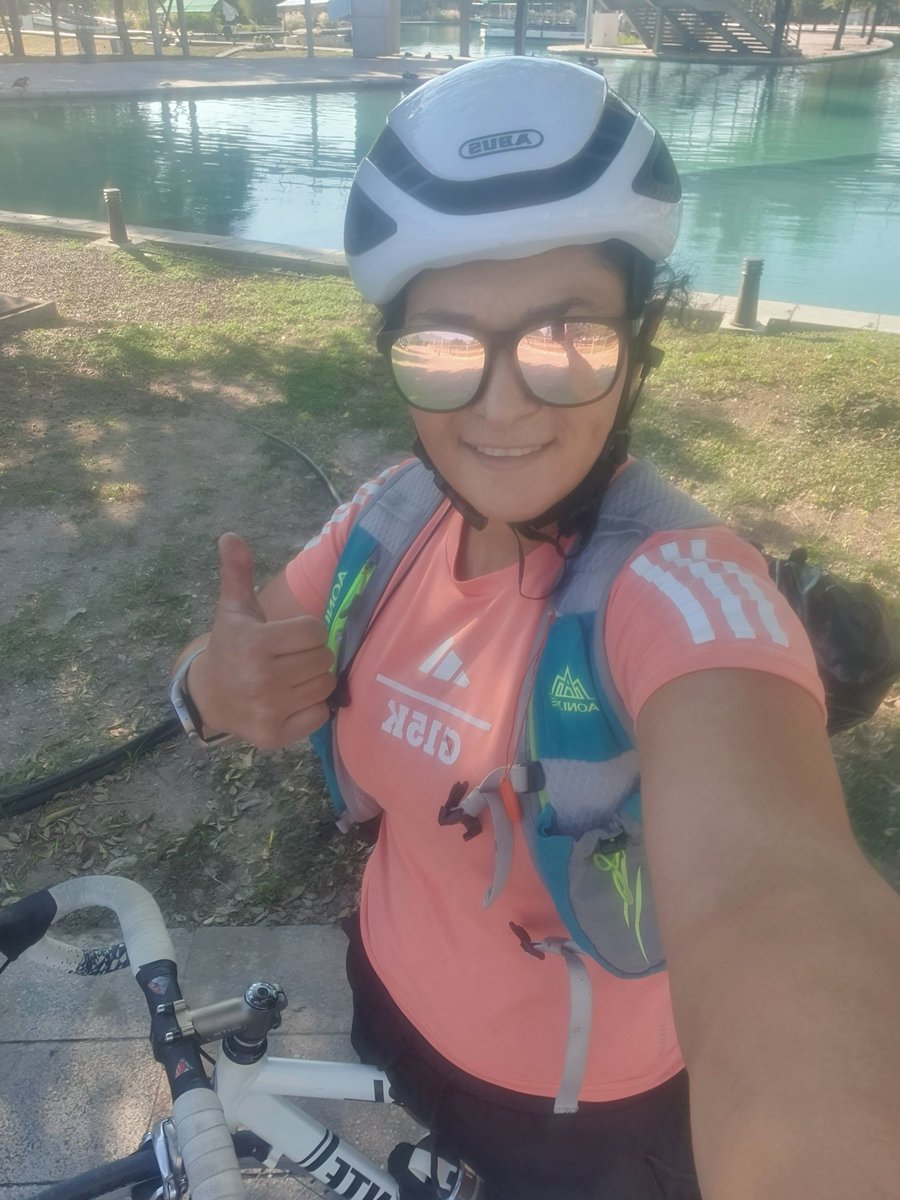 Esmerleonv's tweet photo. Day 13: 104 secs #reverseplank @ReyLoborebelion  @YogaWithCriss  en tiempo de #Ikersini  ahora si vamos por nuestro entrenamiento  de hoy 😜👊💪🏃‍♀️✨️ #15kGatorade #16kBakpakRaceNocturno
PD:Dice el que se quiere ir y regresar en bici del colegio jaja, andale eso me agrada 🤗✨️ https://t.co/fSMQdaweA6