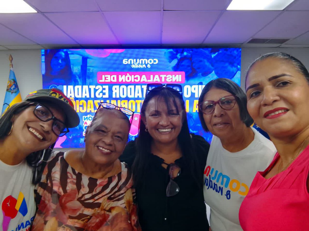 FteBicentenarioMujer (@ftebicentenario) on Twitter photo #Anzoátegui El @ftebicneteario de mujeres de Anzoátegui activas en equipo estadal para la terrolizacion de la gran misión Venezuela mujer
#MujeresALaVanguardia
<a href="/NicolasMaduro/">Nicolás Maduro</a> <a href="/dcabellor/">Diosdado Cabello R</a> <a href="/anahiarizmendi/">Anahi Arizmendi</a> <a href="/MinMujerVe/">Min. del PP para la Mujer y la Igualdad de Género</a> <a href="/Disnarda_/">Disnarda Barrera V</a> <a href="/elimarcerrada/">Elimarcerrada 🇻🇪❤️</a> #Anzoátegui El @ftebicneteario de mujeres de Anzoátegui activas en equipo estadal para la terrolizacion de la gran misión Venezuela mujer
#MujeresALaVanguardia
<a href="/NicolasMaduro/">Nicolás Maduro</a> <a href="/dcabellor/">Diosdado Cabello R</a> <a href="/anahiarizmendi/">Anahi Arizmendi</a> <a href="/MinMujerVe/">Min. del PP para la Mujer y la Igualdad de Género</a> <a href="/Disnarda_/">Disnarda Barrera V</a> <a href="/elimarcerrada/">Elimarcerrada 🇻🇪❤️</a>