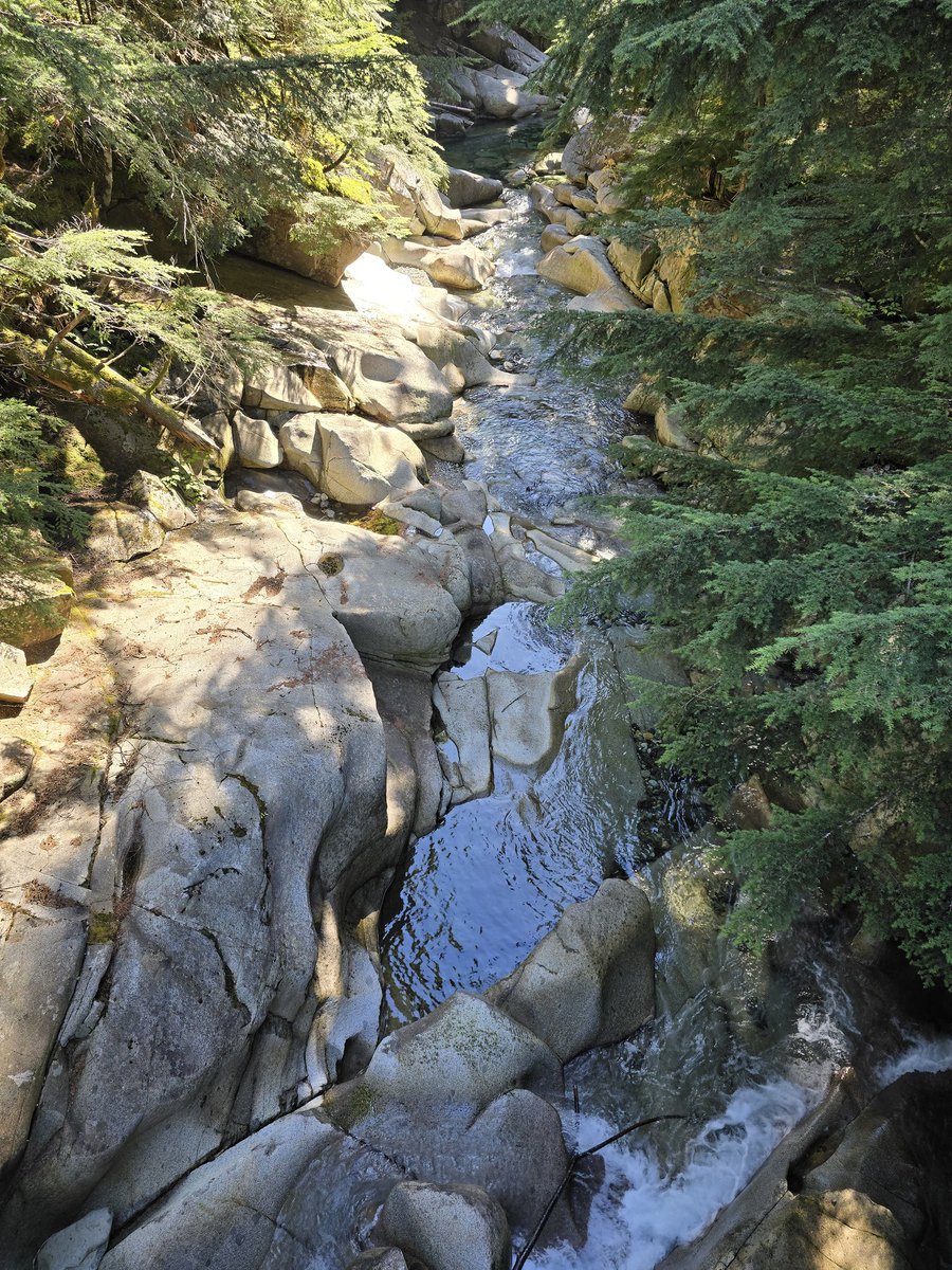 La belle rivière près de Franklin Falls,  Washington State.