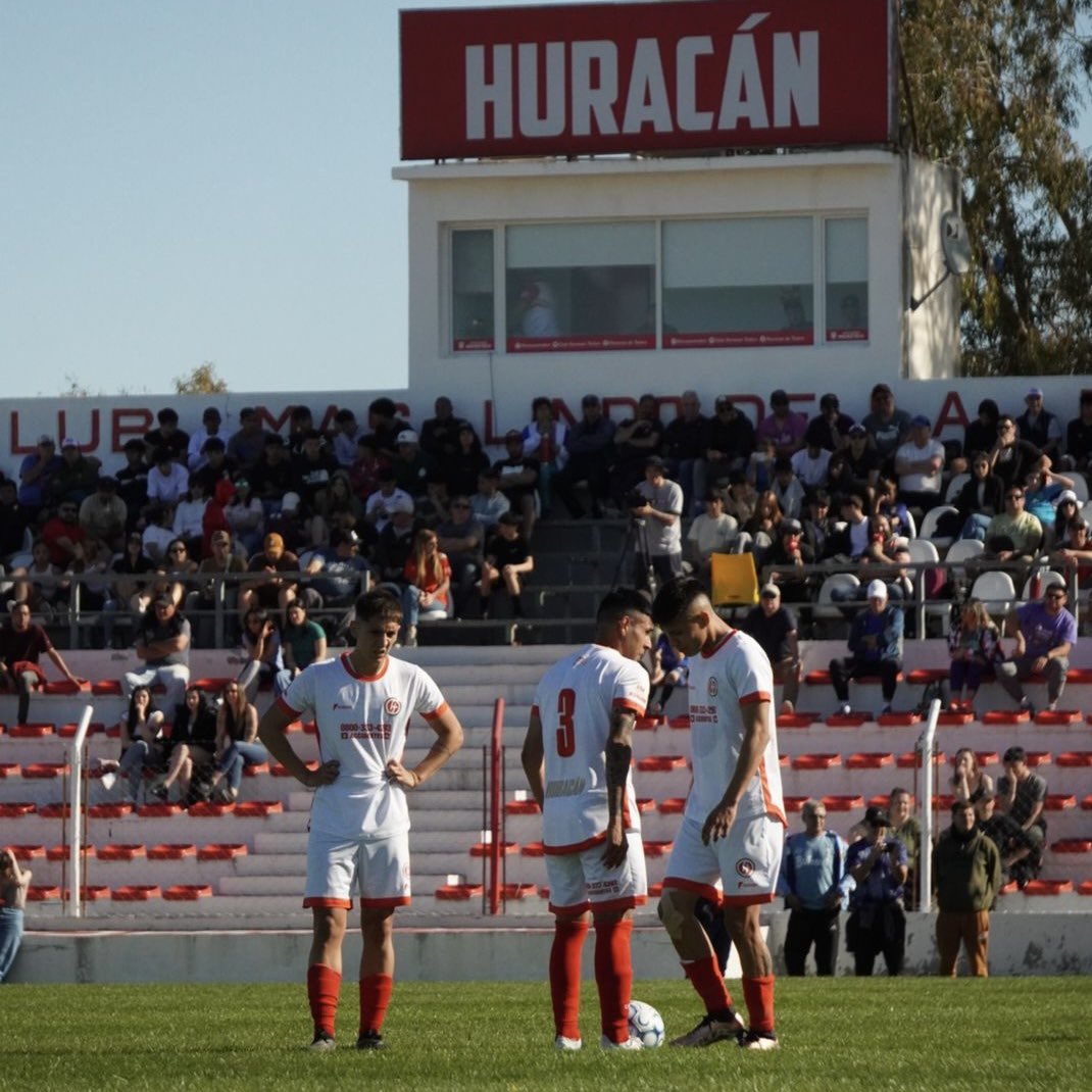 HuracanTrelew's tweet image. 🏆 #TorneoRegionalAmateur | Fecha 1.

🎈 FIN DEL PRIMER TIEMPO.

Huracán 0 - 0 JJ Moreno.

#SiempreGlobo #HuracanyNadaMas