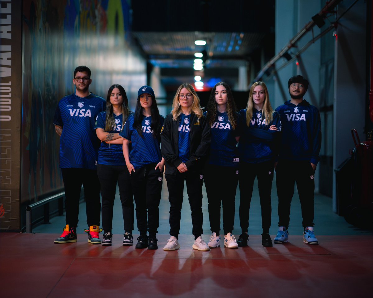 É agora.

twitch.tv/FRTTT