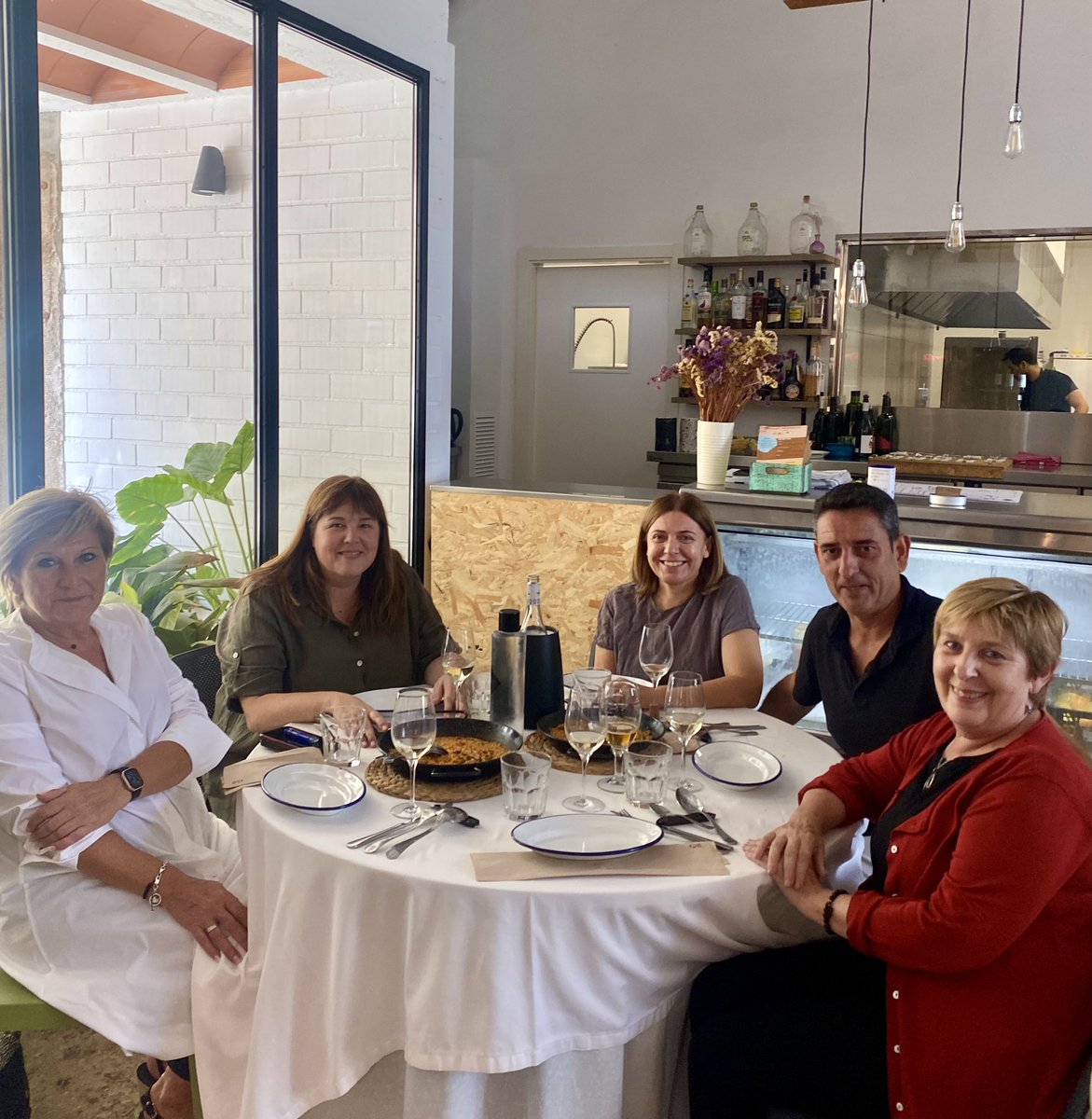 Els xefs Noureddine Jalloul (Les Veles - Calafat) i Vanessa Cornelles (Lo Paseo - Ulldecona), han unit forces fent menú especial x recaptar fons <a href="/CCARefugi/">Comissió Catalana d'Acció pel Refugi</a>. Plats exquisits, sabor mediterrani, lloc fantàstic i bona companyia. Gràcies x la iniciativa, un plaer poder col•laborar!