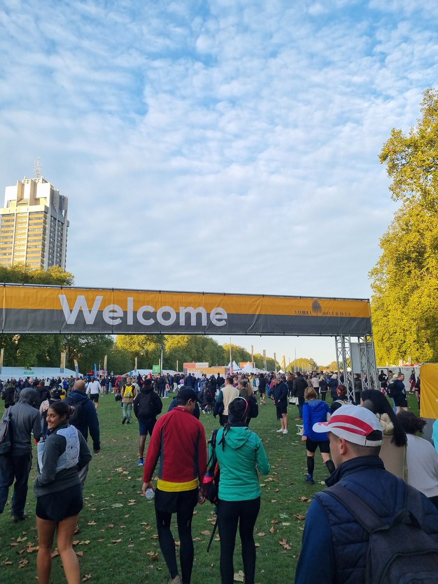Was great to be involved with #RoyalParksHalf Marathon in London! <a href="/UKMuslimYouth/">AMYA UK</a> part of an amazing team of volunteers supporting today's successful event
