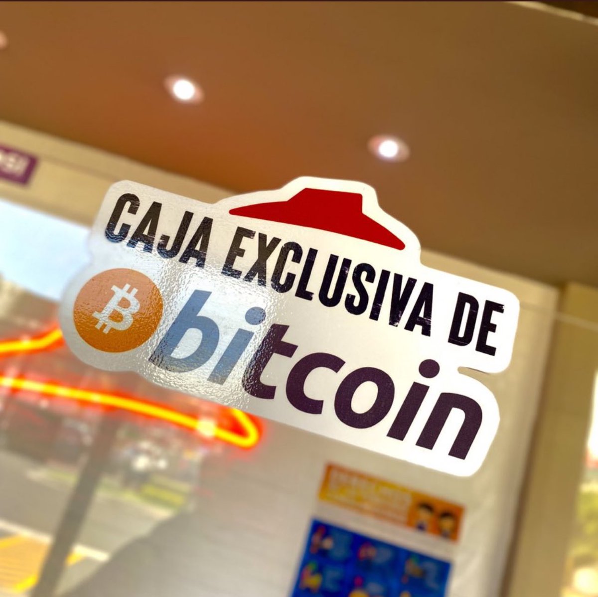 BitcoinMagazine's tweet photo. FUN FACT: Pizza Hut accepts #Bitcoin in El Salvador 🇸🇻 https://t.co/16Zi7Sa1aP