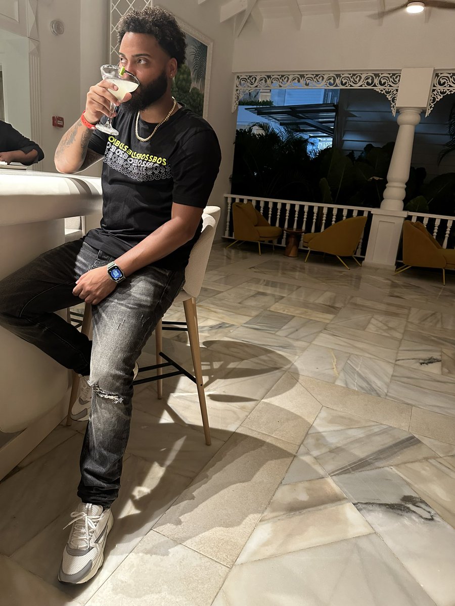 y3loading's tweet image. Love and blessings