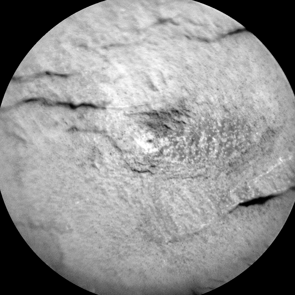 MarsMissionImgs's tweet photo. #CuriosityRover image taken on #Sol3651 at 11:28:32.548 AM with #ChemCam #Mars #NASA #Space https://t.co/lIe7ro0NKc