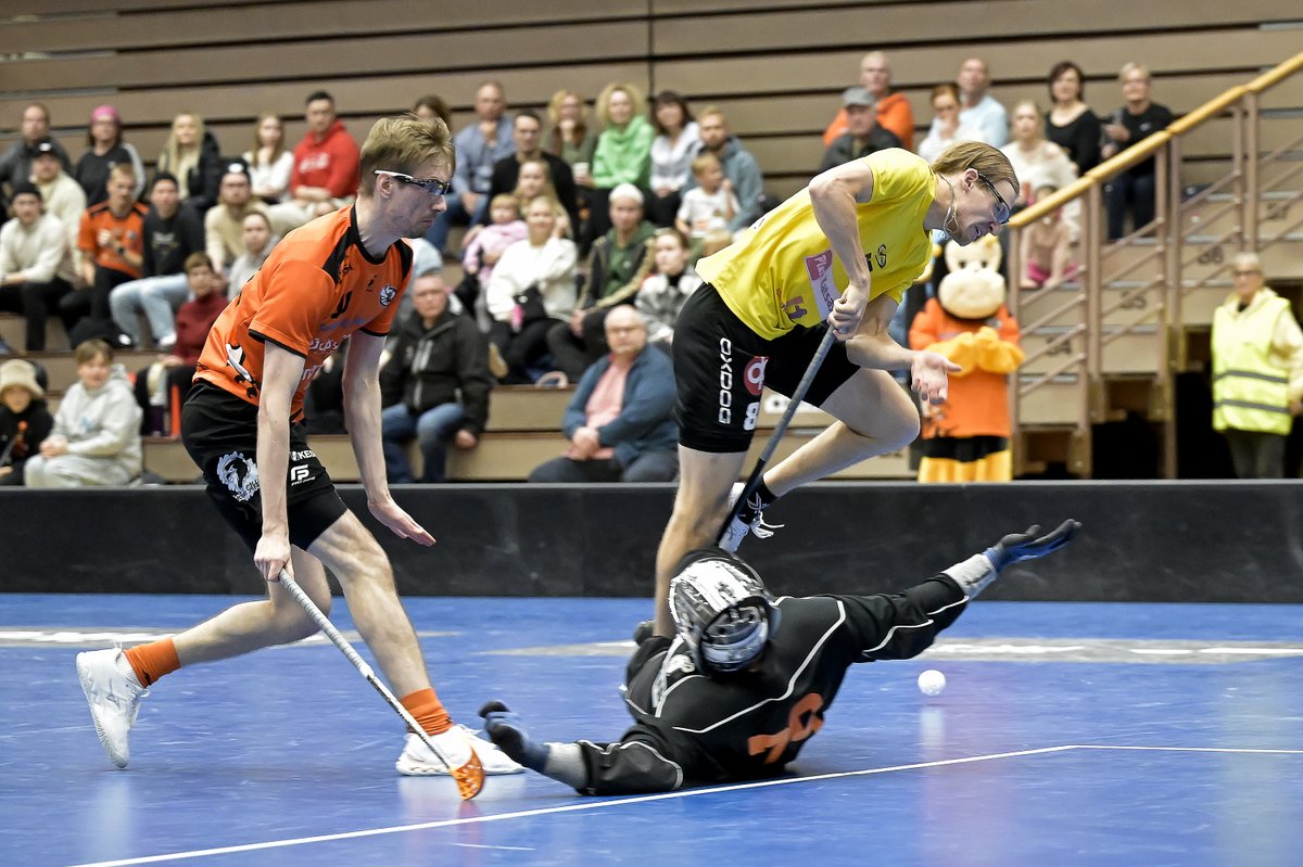 EsaJokinen's tweet image. @O2JKL - @SBSWirmoEdustus -kuvia: esajokinen.kuvat.fi/kuvat/O2-MIEHE…
@paakallofi @Salibandyfi #inssidivari #salibandy