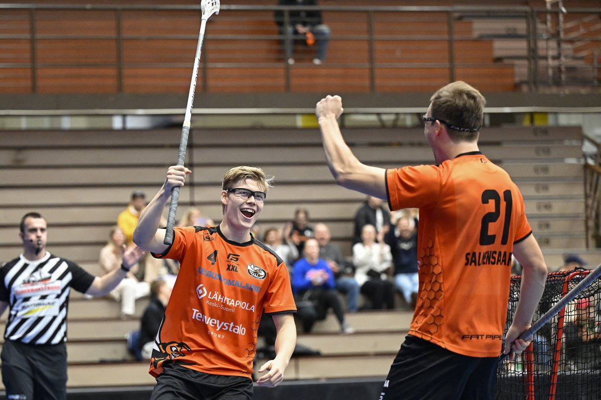 EsaJokinen's tweet image. @O2JKL - @SBSWirmoEdustus -kuvia: esajokinen.kuvat.fi/kuvat/O2-MIEHE…
@paakallofi @Salibandyfi #inssidivari #salibandy