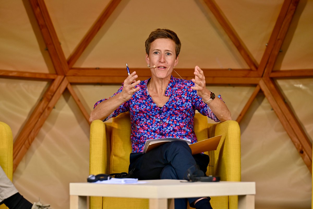 Pep Martí Vallverdú (@pepmartivall) on Twitter photo Aquest migdia, ha estat interessant escoltar Christine Hentschel (<a href="/argen_tin/">Christine Hentschel @chrhentschel.bsky.social</a>) i Mathias Thaler, politòleg a l'<a href="/EdinburghUni/">The University of Edinburgh</a>, i el seu advertiment contra les falses utopies dels qui, com Elon Musk, volen fer creure que hi ha un planeta B. A la #Biennaldepensament (<a href="/bcncultura/">Barcelona Cultura</a>) Aquest migdia, ha estat interessant escoltar Christine Hentschel (<a href="/argen_tin/">Christine Hentschel @chrhentschel.bsky.social</a>) i Mathias Thaler, politòleg a l'<a href="/EdinburghUni/">The University of Edinburgh</a>, i el seu advertiment contra les falses utopies dels qui, com Elon Musk, volen fer creure que hi ha un planeta B. A la #Biennaldepensament (<a href="/bcncultura/">Barcelona Cultura</a>)