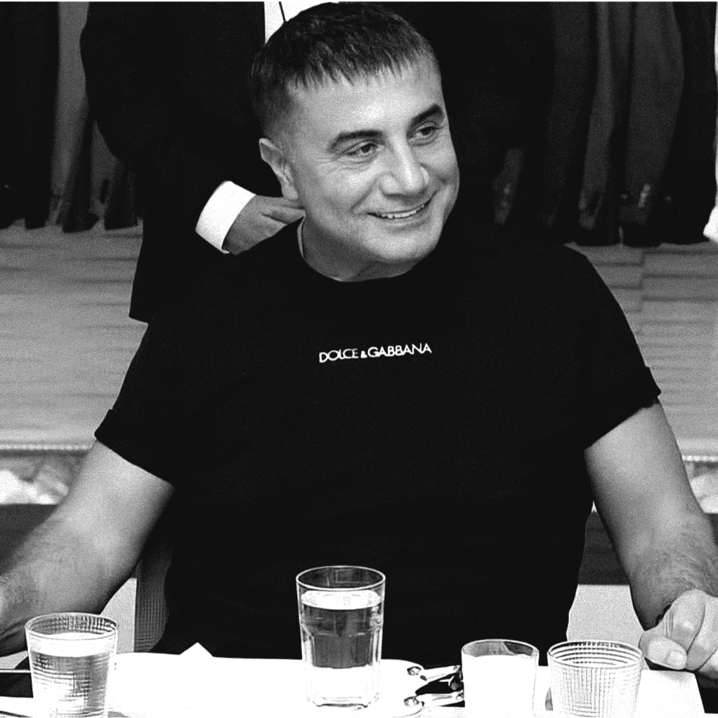 Yıkmaya Gücünüz, Yıkıldığını Görmeye Ömrünüz Yetmez..!

REİS <a href="/sedat_peker/">Sedat Peker</a> #SedatPeker