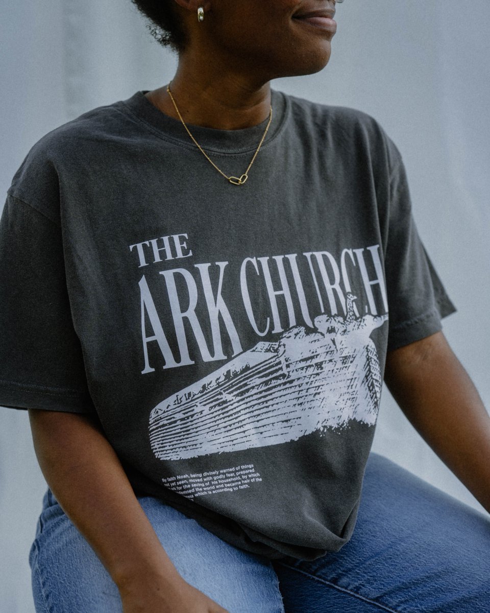 👕THE STORE IS OPEN! 🎉
loom.ly/n8t0elw
From October 13 to October 31, grab some awesome pieces to represent your church while making a difference.
Pick-up and shipping are available! #Merch #Open #TheArkChurch #Season3 #Crewneck #Tshirts