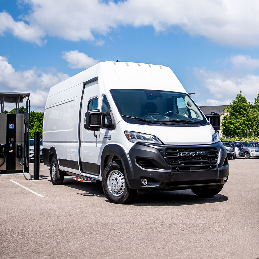 RamTrucksPR's tweet image. Con la #RAMProMaster, cuentas con el área de carga más alta y ancha en su clase. ✨

¡Busca la tuya hoy!
ram.com/pr/find-a-deal…