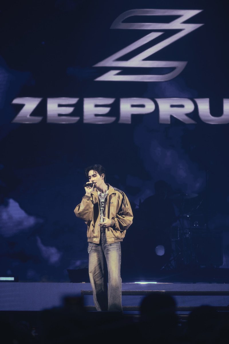 DMDMusicTH's tweet image. ภาพบรรยากาศของ “ซี” @zee_pruk และ “นุนิว” @CwrNew ในงาน PEPSI Presents T-POP Concert Fest 3 🎤✨

TPOP FEST 3 x ZeeNuNew
#TpopConcertFest3xซีนุนิว