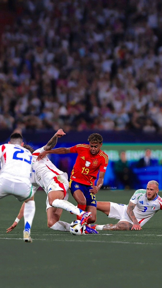 As with #crypto, people in #football #soccer  be saying, 
If you missed #Pele's dribbles, don't miss Lamine Yamal dribbles