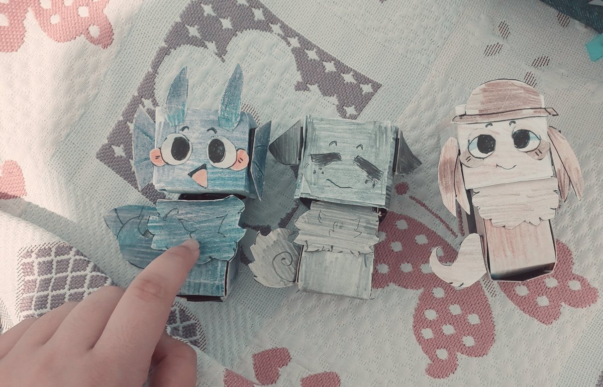F3RALL_HTAAF's tweet photo. Sooo
Lil paper toys i made by my self whitout even thinking how was the base
I din't use a base, i just made
Durple, Grey and tunner :3
#sprunkimix #Sprunkifanart https://t.co/qyAbX7kaay