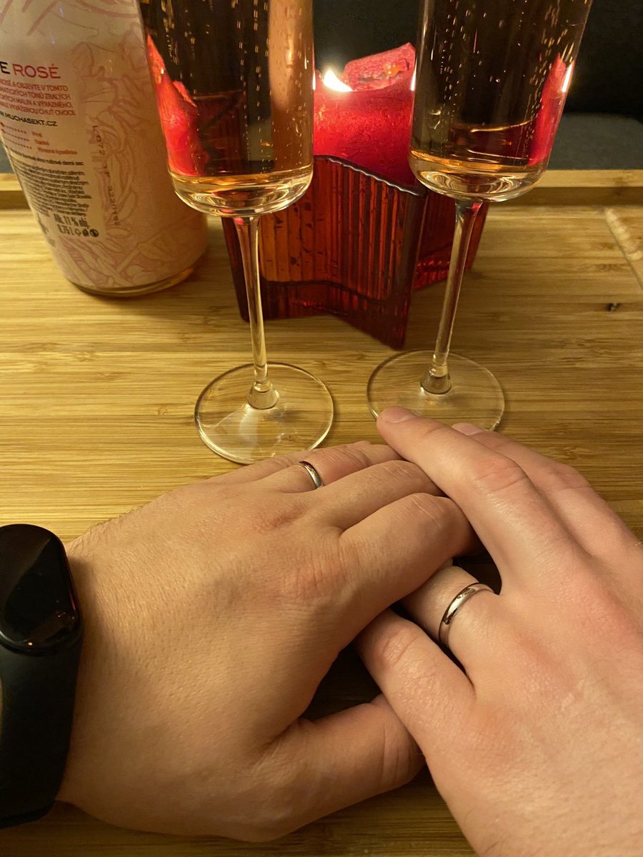 PandaWell08's tweet image. @Valens_pwr I love you more than life❤️

#MyHusband #MyLove #MyLife #WeAreEngaged