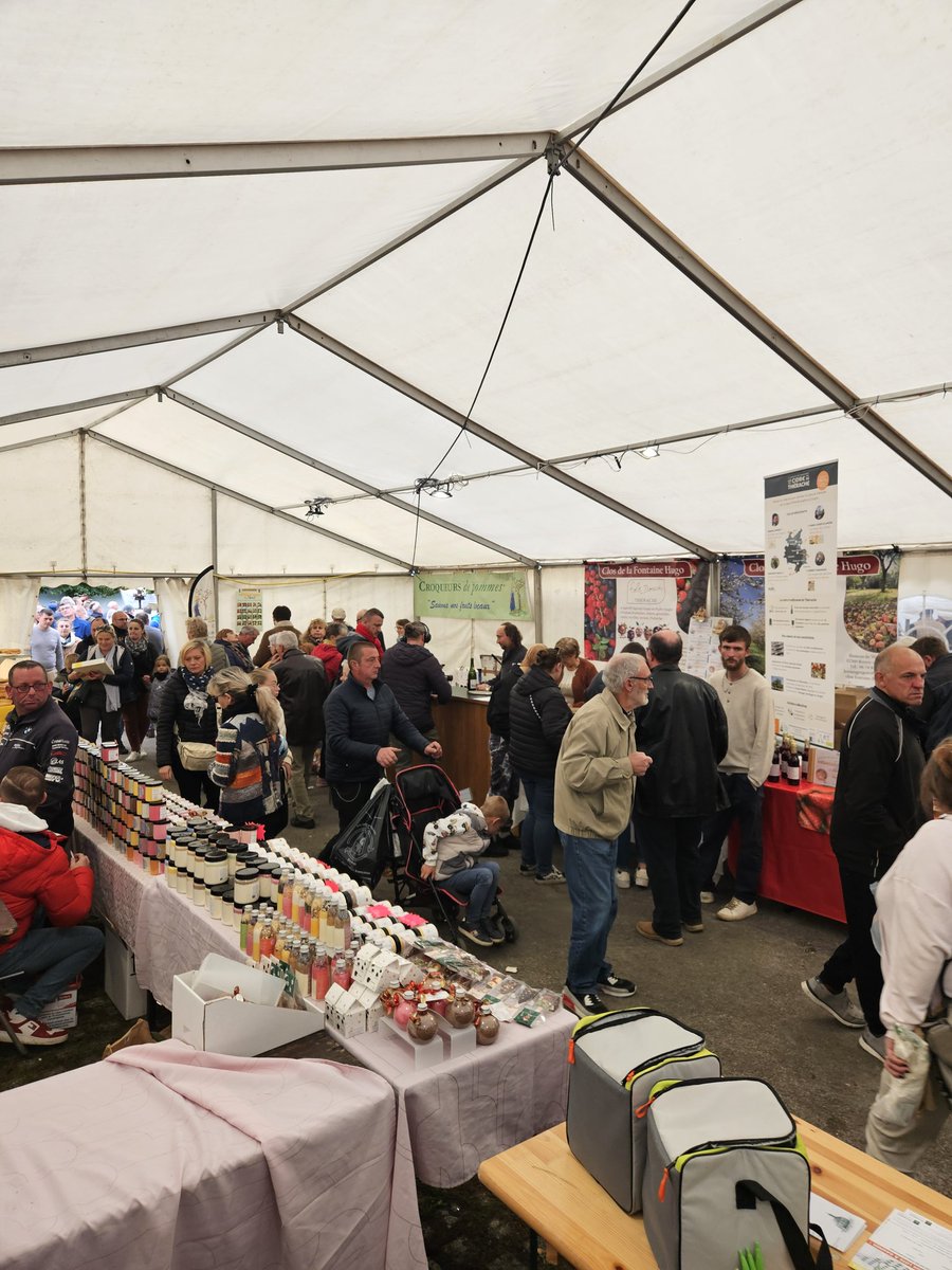 Aujourd'hui les Elus et Collaborateurs Groupama présents à Lemé pour la traditionnelle fête de la pomme 🍎
#proximité 
#Thiérache