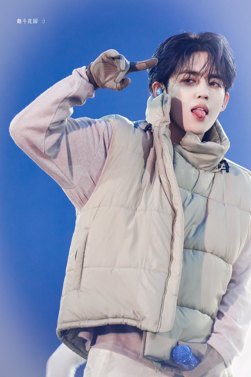 GARDEN_08_'s tweet photo. 241013

#SCOUPS  #에스쿱스 
#승철 #최승철 #エスクプス 
#세븐틴       #SEVENTEEN https://t.co/RA11RhGiSu