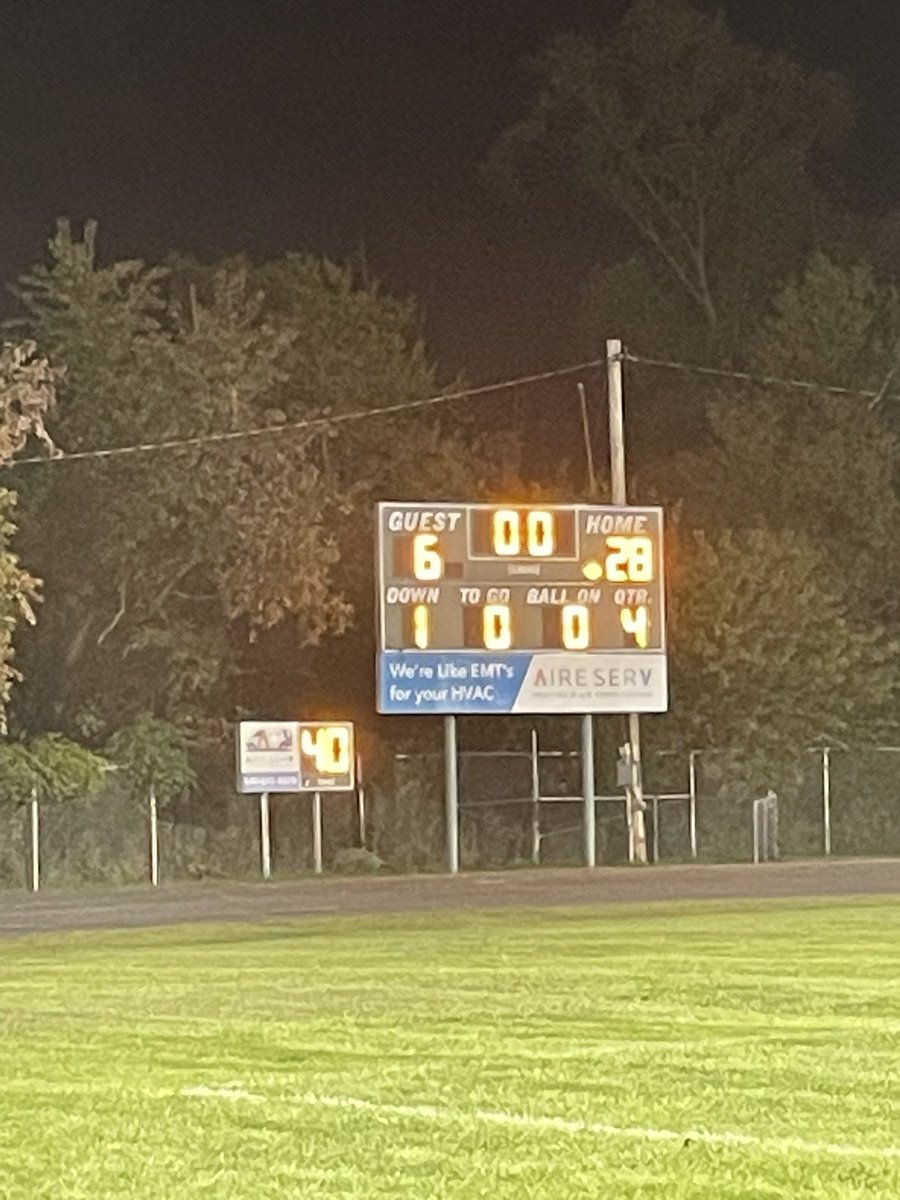 hawks99371's tweet photo. You’re Virginia Hawks are 5-0 thank you to the fans for coming out https://t.co/1pzgbHE2p5