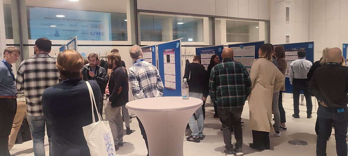 Wrapping up an amazing first day at the inaugural Experimental Endocrinology Conference @ExpEndoDGE in Dresden, highlighted by a fantastic poster session! Great to see @bonelab_dd represented.