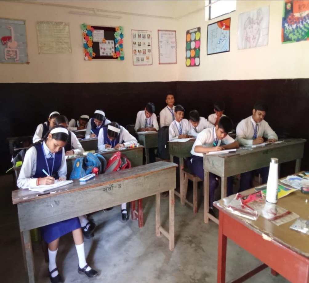 drm_drmizn's tweet image. &apos;स्वच्छता पखवाड़ा 2024&apos; के अंतर्गत इज्जतनगर मंडल पर ’स्वच्छ प्रतियोगिता दिवस‘ थीम के तहत स्कूली बच्चों ने स्वच्छता पर आधारित निबंध, चित्रकला एवं रंगोली बनाओ प्रतियोगिता में बढ़-चढ़ कर प्रतिभाग किया।

#SwachhBharat #SpecialCampaign4 #IRSpecialCampaign4 
#SHS2024 
@RailMinIndia