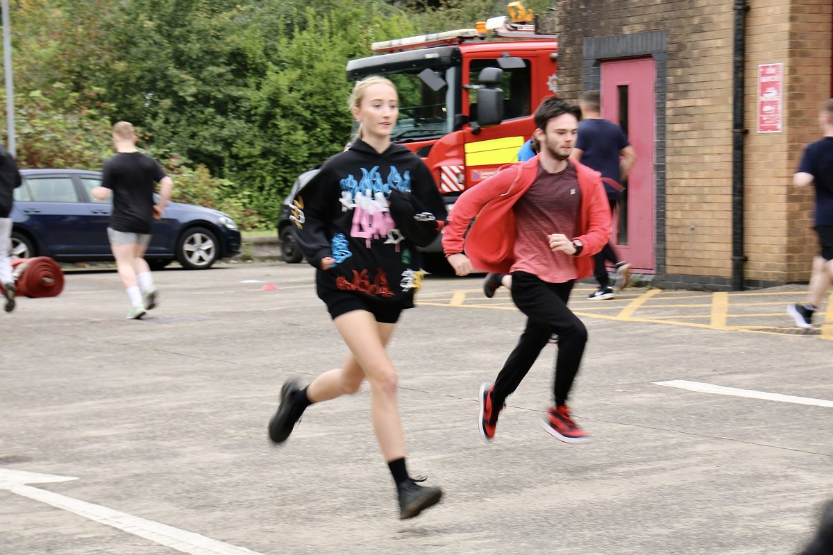SWFireandRescue's tweet photo. 🚒 A great afternoon session of ‘Work Out with the Watch’ at #Tonypandy. 

👏 Well done to everyone who took part today. 

📆 More dates available 👇
🔗 https://t.co/B1fiEQkLQK https://t.co/a5aEO7KNNs