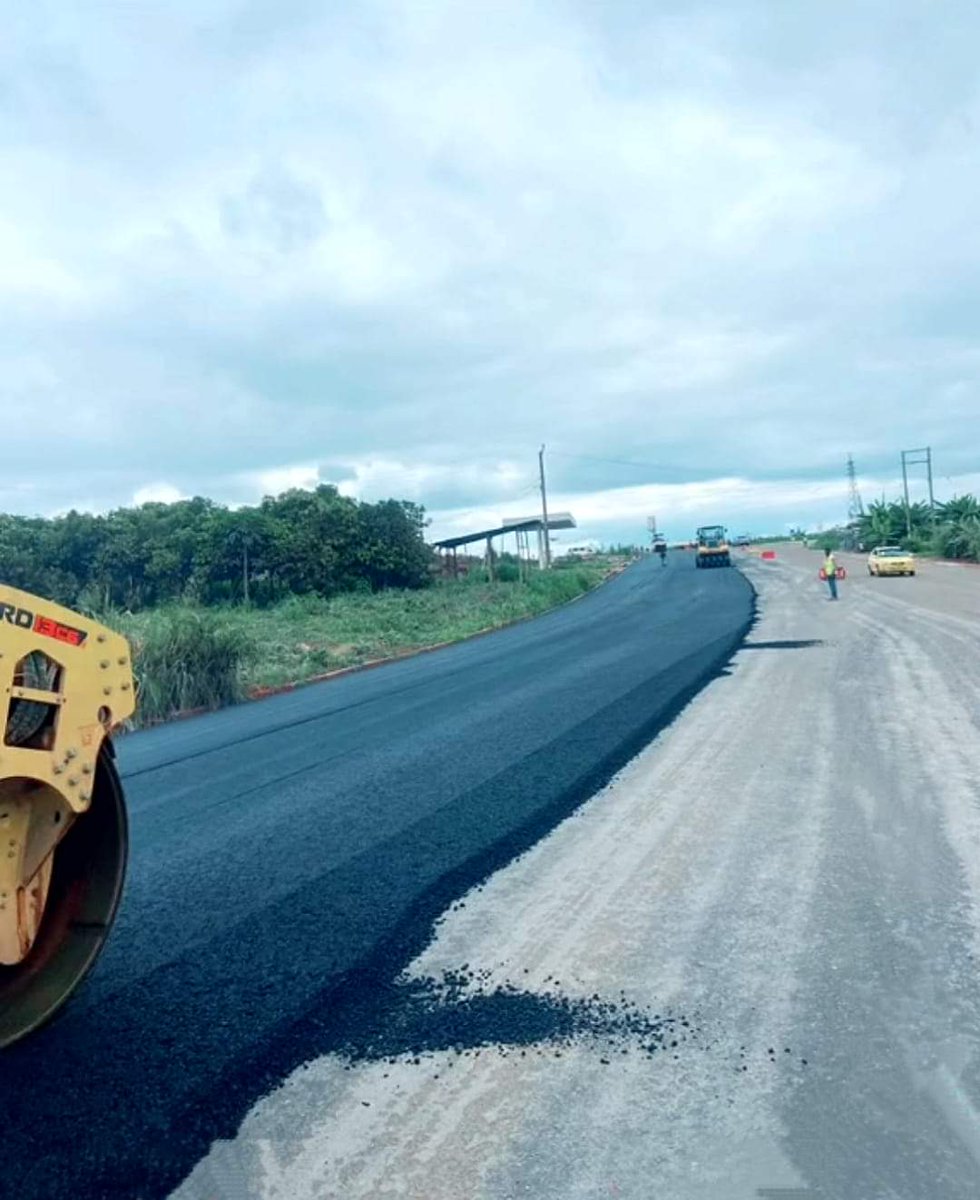 NanaDarko__'s tweet image. Current State of the ongoing Construction of Bonwire Roads, Ashanti Region🇬🇭.
#RoadsForDevelopment 
#ItIsPossible