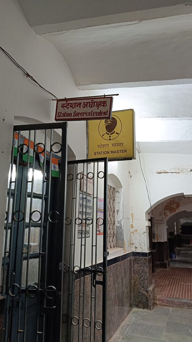 avanish351's tweet photo. I am at Bairgania station (ECR zone) and waiting at PF 1 for next train. Fans r n't running..when asked to start the fan they are not responding.Station master is sleeping &amp; other workers are not taking any action.
@ECRlyHJP @ECRlyHJP @RailMinIndia @RailwaySeva @RailMinIndia https://t.co/uyRxkbJ4zL