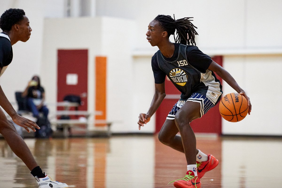 Sophomore Notre Dame Academy Guard Elyon Graham is a super intriguing prospect emerging here at Elite Preview.

Uses his length extremely well on both ends of the floor and showcased the ability to knock down open shots