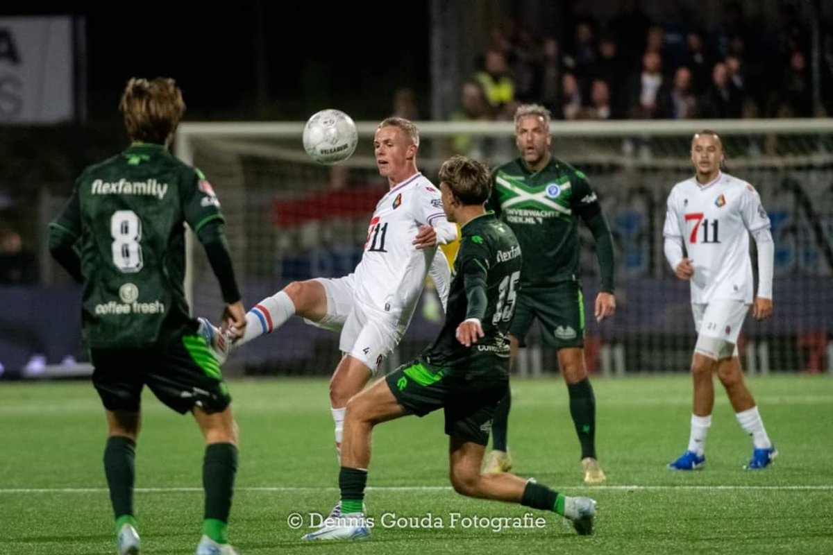 DennisGoudaFoto's tweet photo. Telstar speelt 2-2 tegen De Graafschap! ⚽️ Eddahchouri scoort twee keer en redt een punt voor de thuisploeg. #TelGra #KeukenKampioenDivisie @telstar1963nv #Dennisgoudafotografie https://t.co/LTNOGP2dmj