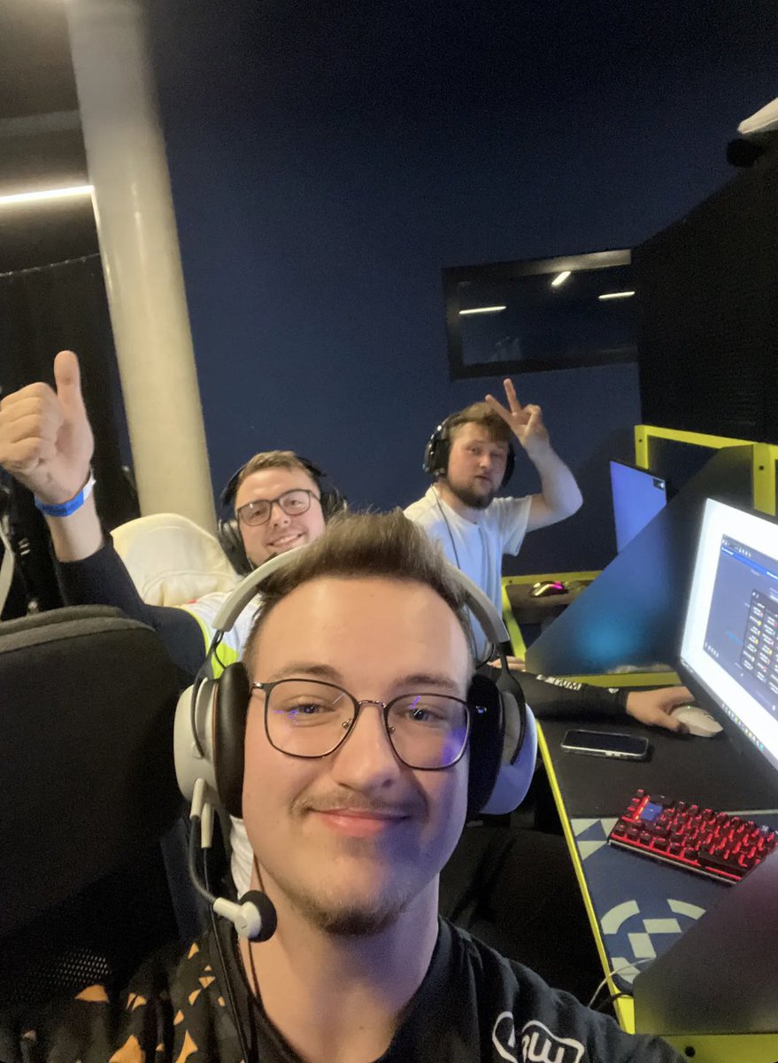 Wir gehen als 2. aus der LAN raus und freuen uns auf das nächste mal bis da hin sind wa erstmal wieder weg 

LG Eure Atzen von der Bar 

<a href="/SatsuiR6/">𝖺𝗅𝗀</a> 
<a href="/gesfps/">gesr6</a> 
<a href="/FugieV/">FuGiE.</a> 
<a href="/NkLsR6/">NKLS</a> 
<a href="/benelope_r6/">Benelope</a> 

GG WP an alle die da waren 🫶