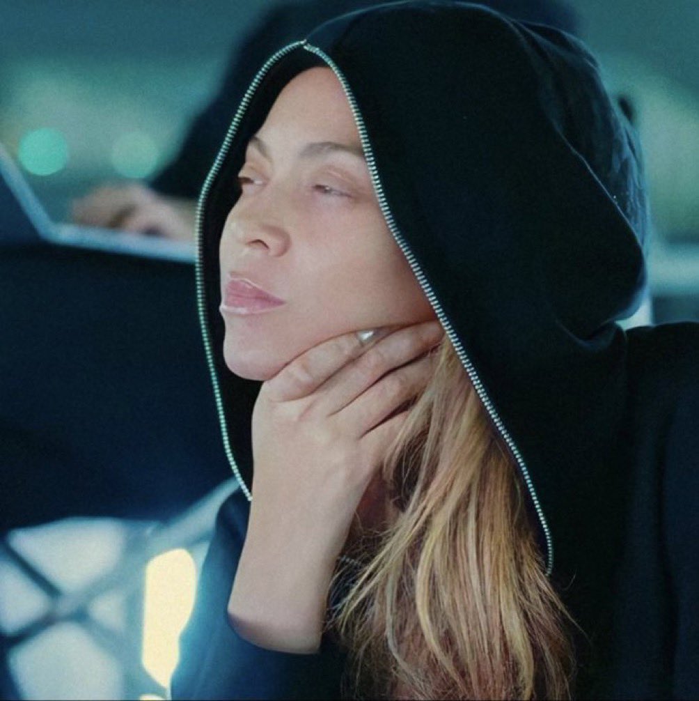 I need to get my life together. Like I feel like it’s together but it could be together-er?