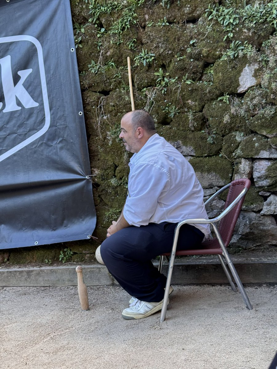 El Carru Leña tweet media