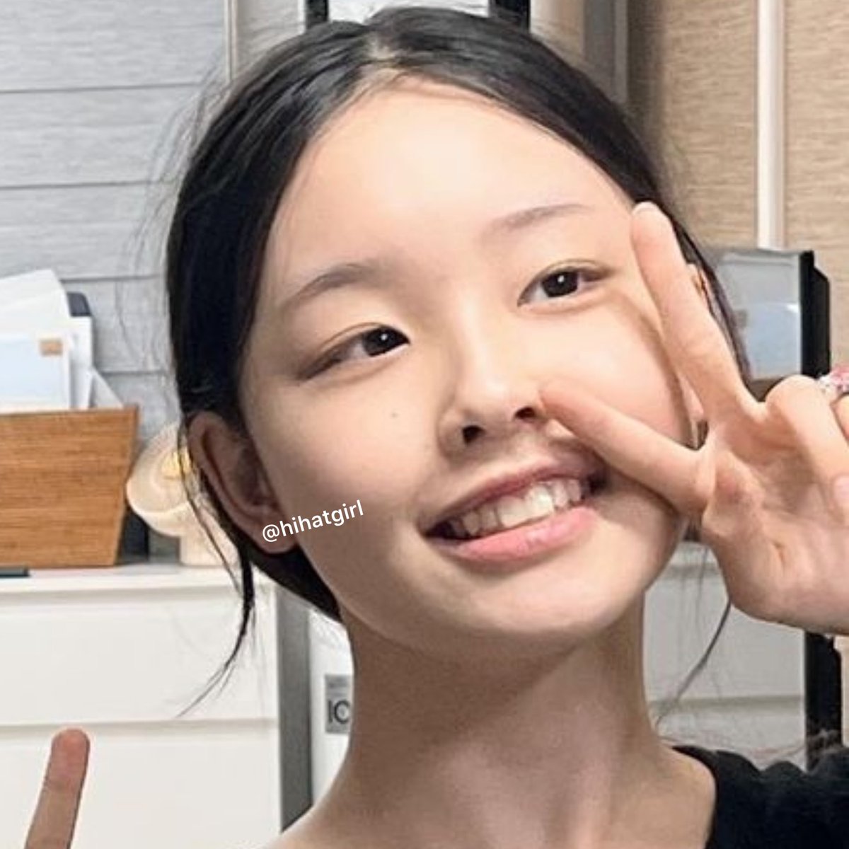 [Rumor] Trainee da Hi-Hat (Trainee S# Y)

Kim Yuna (김유나)
- Passou na audição final do Hi-Hat em fevereiro de 2024.
- Passou na rodada final de audições para HighUp, TITAN, Woollim, S2, ATRP ao mesmo tempo, mas escolheu Hi-Hat.

#HiHatGirls #하이헷걸즈 #HiHatTrainee #하이헷