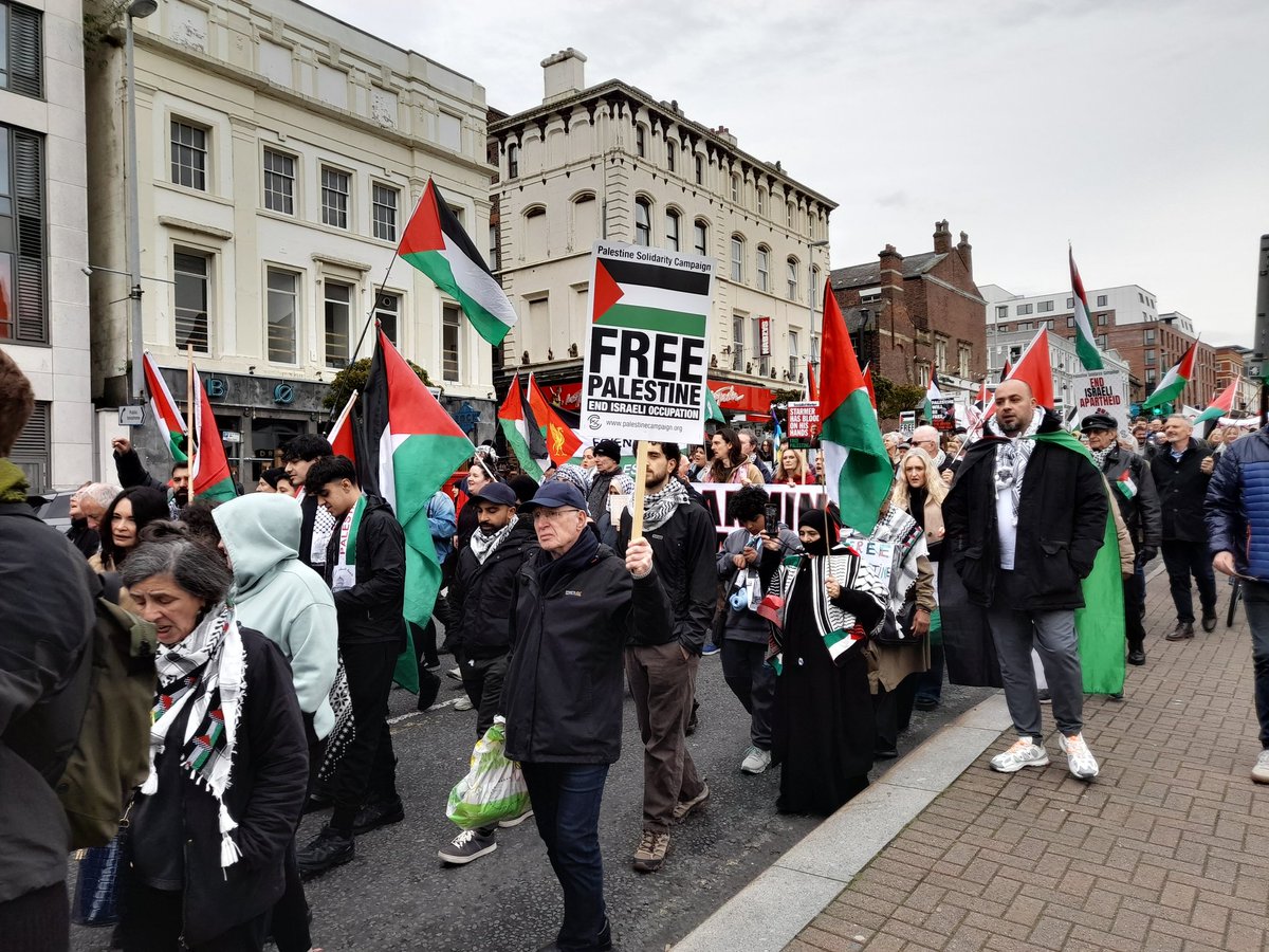 jeremykopite's tweet photo. Liverpool Sunday demo for Palestine with special reference to Lebanon and the Jabaliya camp @PSCupdates @GMF_Palestine @bbcmerseyside @LivEchonews @liverpoolpost @AJEnglish @BDSmovement @PACBI @QudsNen @MiddleEastEye https://t.co/LCwrF6ieHb