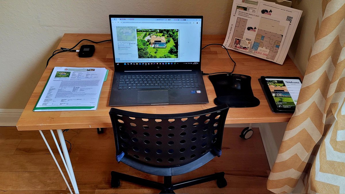 BarryHoeyPA's tweet image. Today's Open House Property is Amazing, but my OH desk is small.
Now I know how actor Biden feels at that Small Desk!
Our 239RealEstateDeals.Com LLC listing link: myre.io/0IJMXBzd33Nt
Open House 1 to 4.
#WeHaveItAll #BidenDesk #SmallDesk 🇺🇸🙏☘️