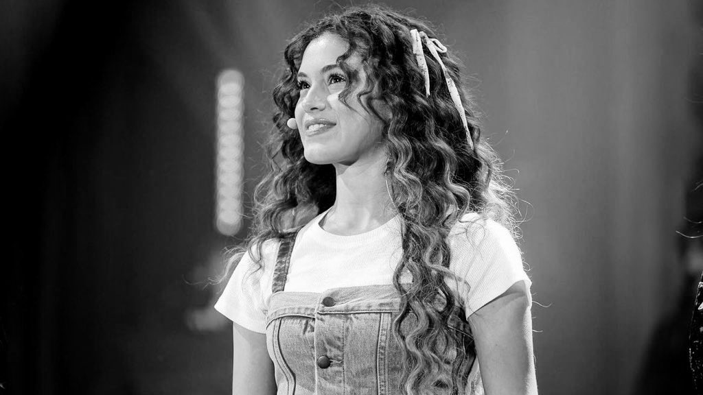 i1989klore's tweet photo. ★ au marrey !

en donde ; margarita tiene una pop girl band y deciden dar su primer show.

o

en donde ; jano y pipe, los mejores amigos de rey y hermanos de margarita, lo invitan al show de su hermana. https://t.co/huZ0uY7Atq