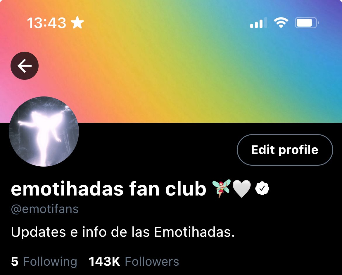 i1989klore's tweet photo. ★ cuenta de las emotihadas y su fan club oficial ! https://t.co/C8N88Dz7SB