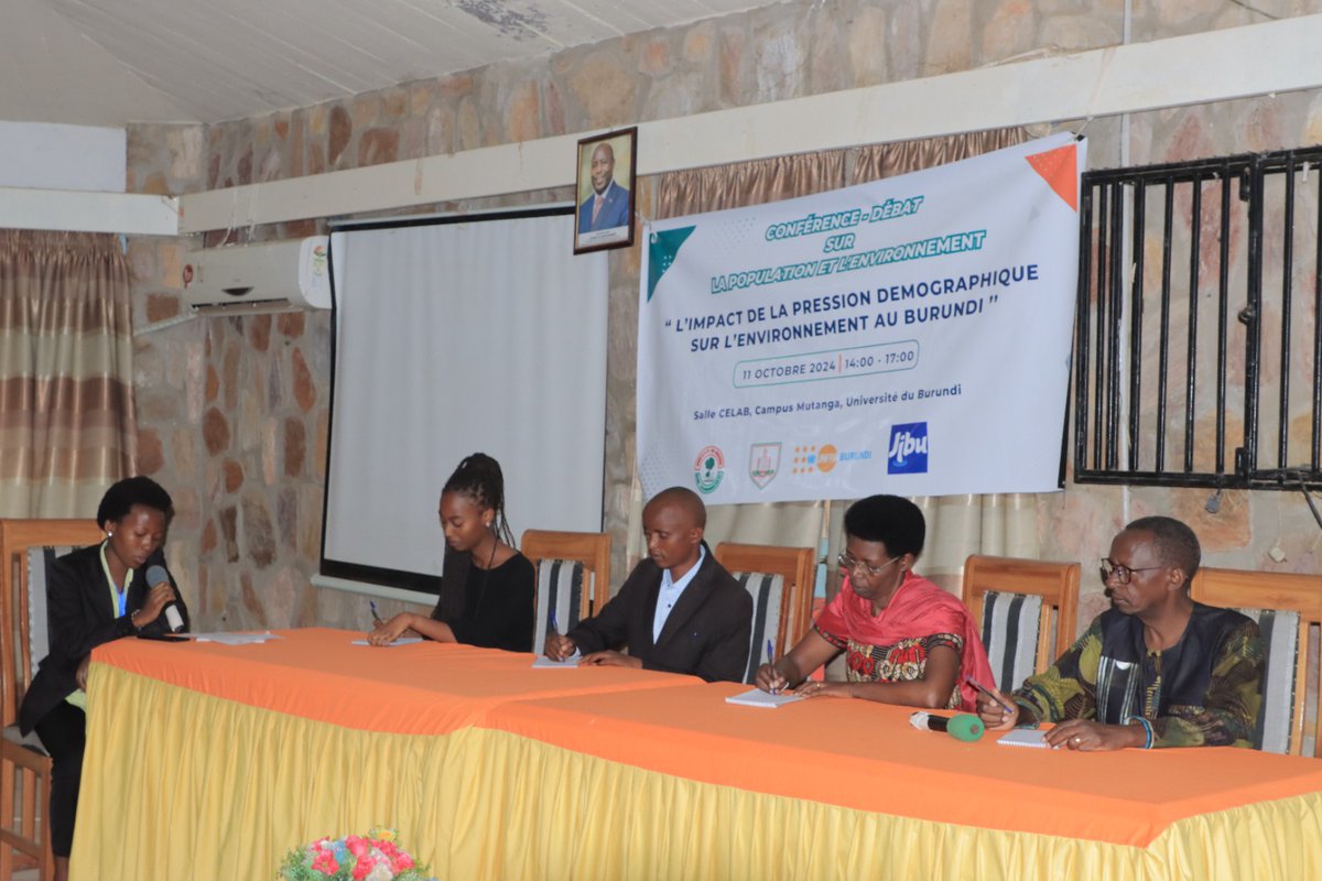 "Au Burundi, il y a nécessité de la politique de population". 

Ce sont des échanges de discussion de ce vendredi le 11 Octobre 2024, lors une conférence-débat sur la population et l'environnement.

#youth #population #environment #awareness