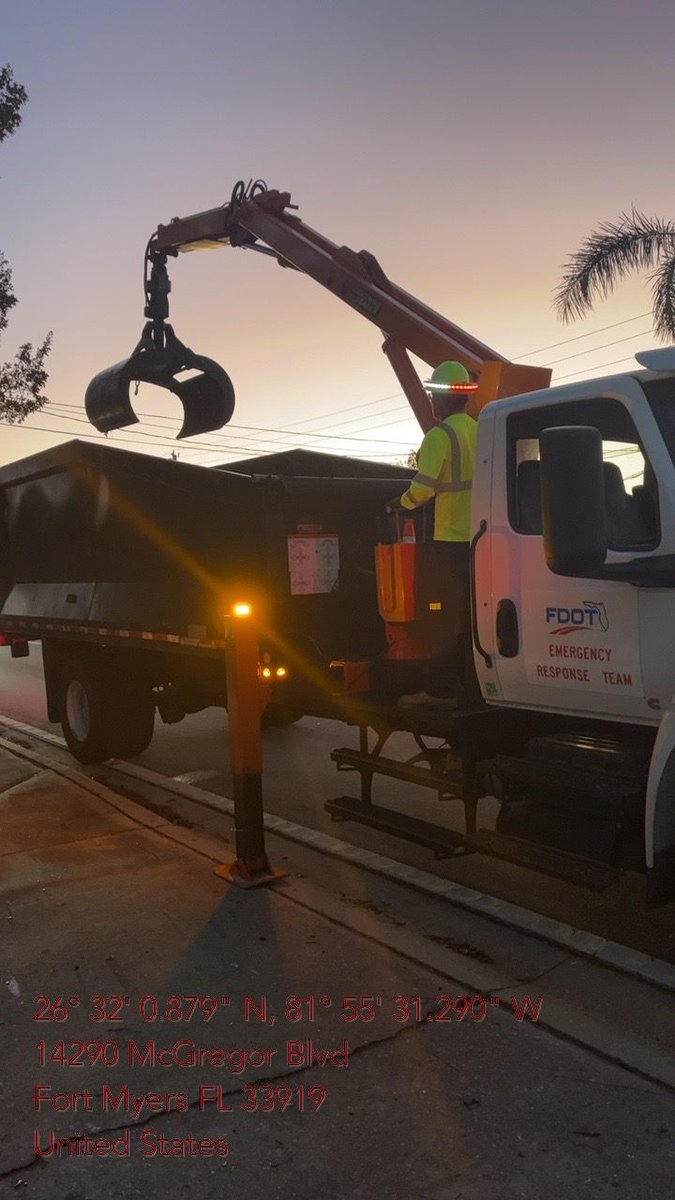 MyFDOT_SWFL's tweet photo. #FDOT maintenance crews have advanced their recovery efforts from #HurricaneMilton and transitioned to removing debris along state roads. It's a critical mission to the revitalization and resiliency of our communities. @MyFDOT #StayStrongFlorida https://t.co/CpXMwOTv1y
