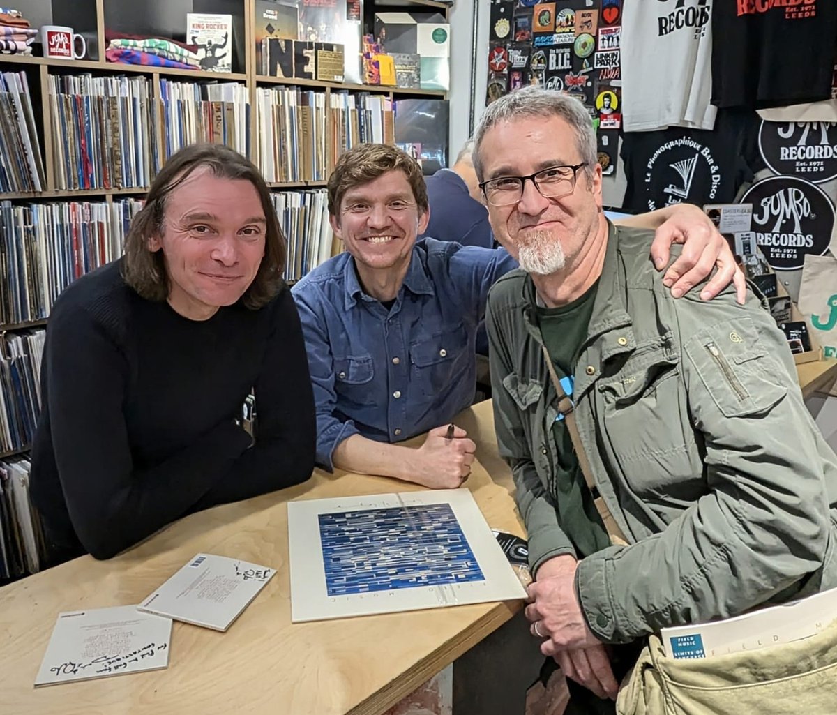 funparkfugitive's tweet image. Gig 52/24 - back to Leeds for another @fieldmusicmusic instore show, this time at @JumboRecords. 

Crackin' mini-set of songs from the new album (gleaming in this stripped-back duo setting), plus one golden oldie that sounds great in this context...

#limitsoflanguage