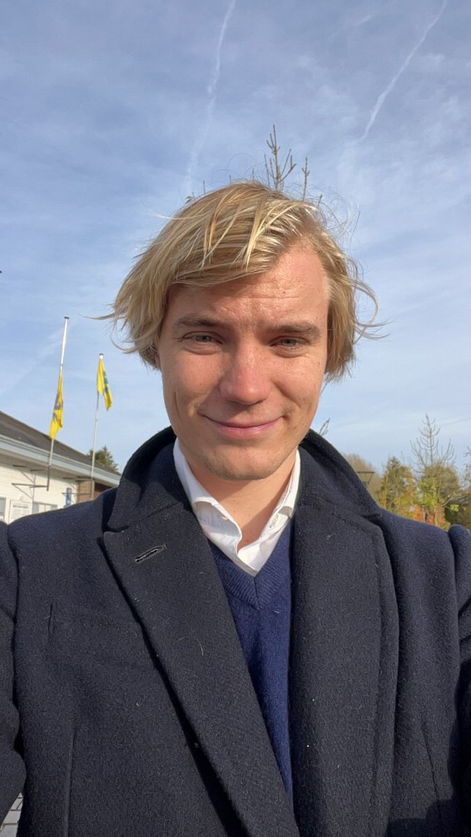 charlesde_groot's tweet photo. 559 stemmen!

23 jaar en in de gemeenteraad
Overijse 🖤💛❤️ https://t.co/4mg6DFJYwa