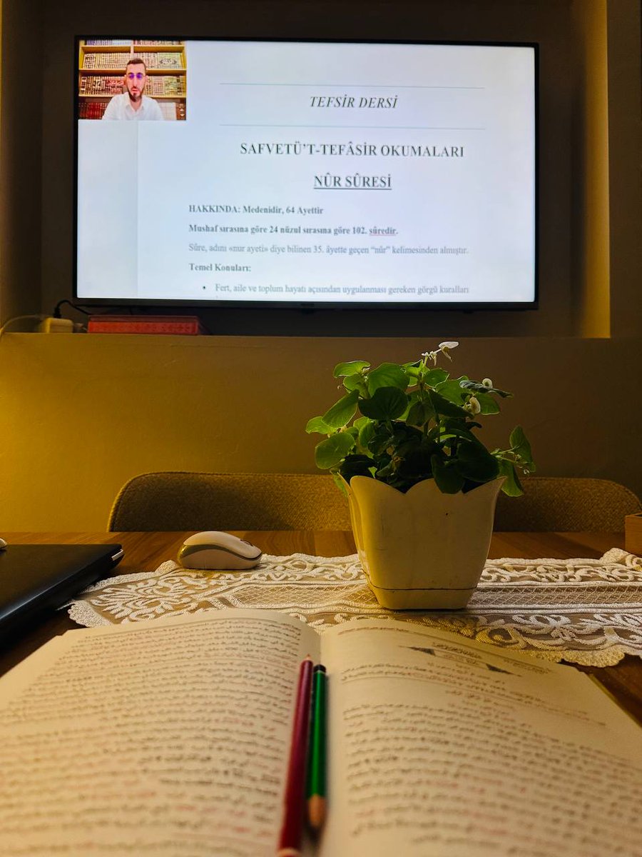Kim derdi ki bir tıkla bir ilim halkasına girilecek? 
Bu sosyal medya öyle birşey ki bir tıkla cennet yoluna bir tıkla cehennem yoluna girilebiliyor.

Her Pazartesi ve Cumartesi 21:00'da Servet Hayma YouTube Kanalında Buluşalım...

#ihtisas #meal #tefsir