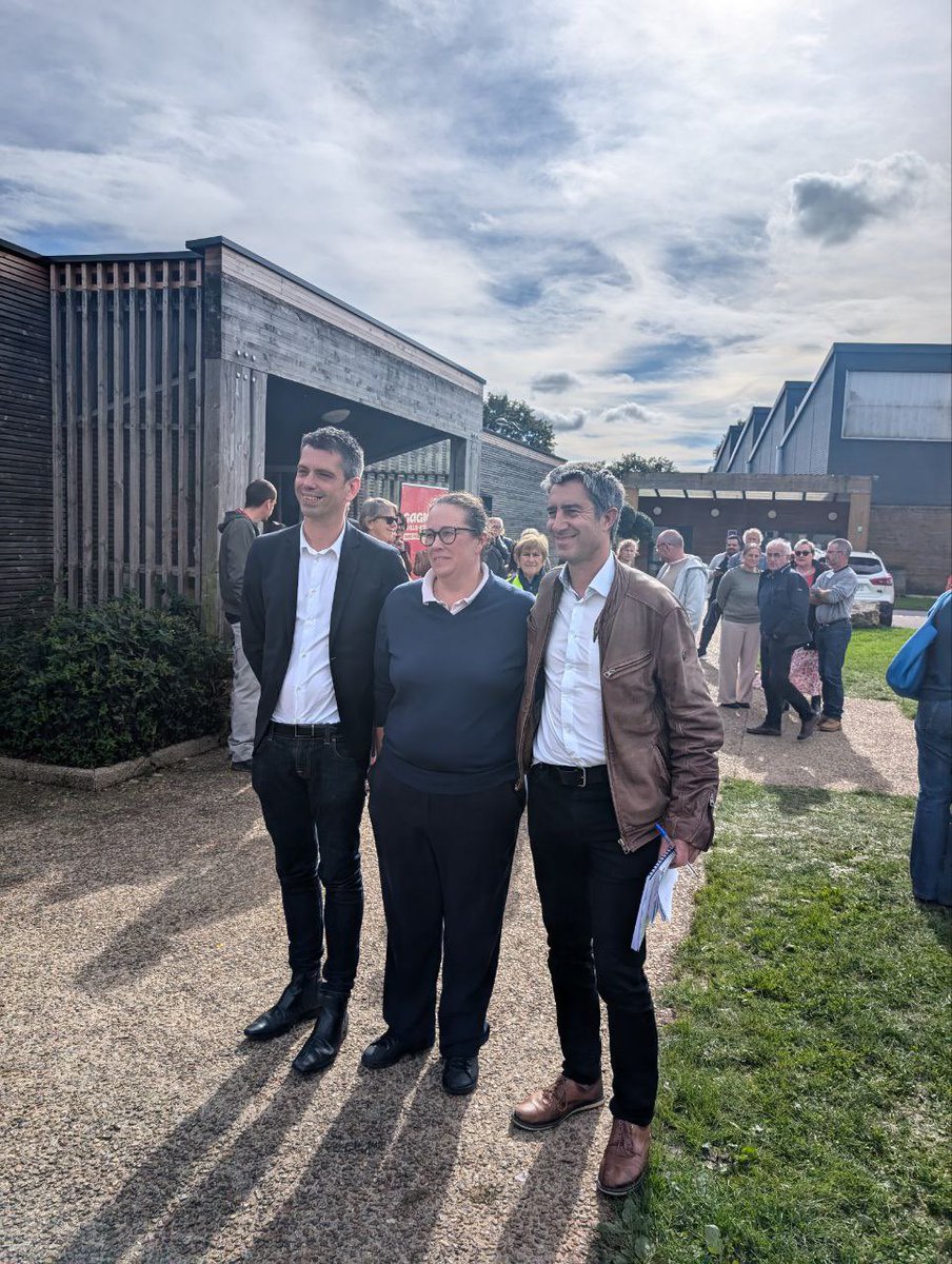 tlahais's tweet image. 300 personnes à Dingé avec @Francois_Ruffin 

Merci à Annabelle Quentel pour l’accueil  

Une belle réunion qui atteste de la disponibilité du peuple de gauche pour poursuivre le #NFP, union indispensable pour opposer une autre vision du monde à celle de l’extrême droite